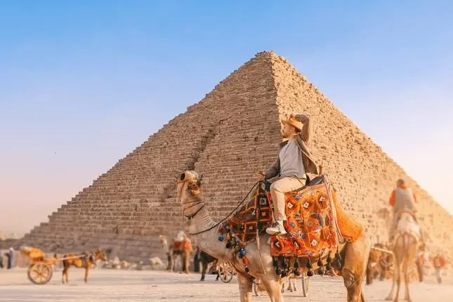 Visit Giza Pyramids in your Egypt Luxury Tours