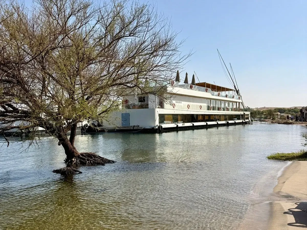 4-Day Nawara Dahabiya Nile Cruise Egypt