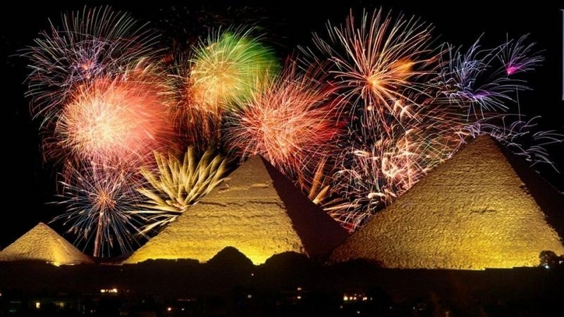 Giza Pyramids in Christmas