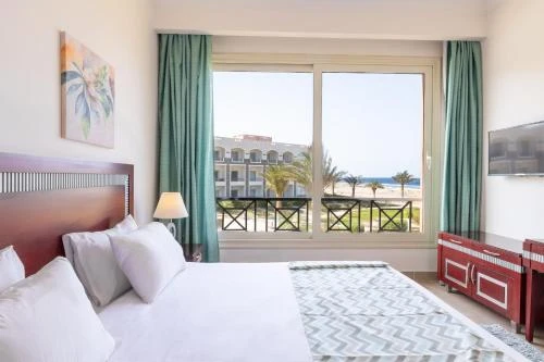 Oyster Bay Beach Suites - 5