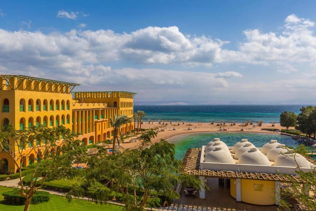 Strand Beach Resort - 7